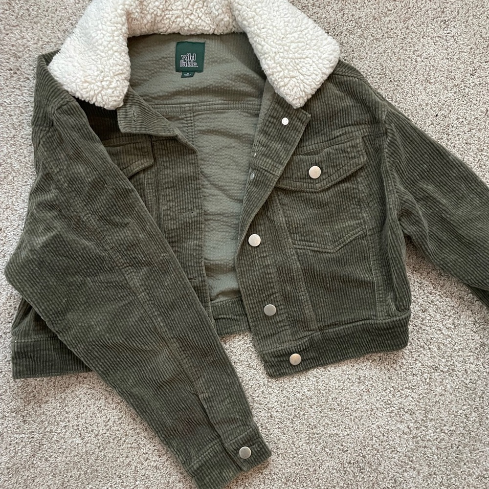 Cropped Shacket - Picture 2 of 3